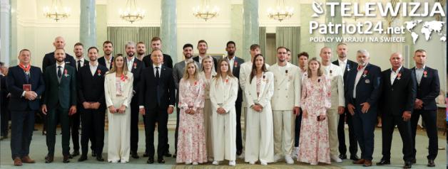 [VIDEO] Prezydent Rzeczypospolitej Polskiej Andrzej Duda wręczył odznaczenia państwowe reprezentantom Polski na XXXIII Letnie Igrzyska Olimpijskie Paryż 2024 i ich trenerom